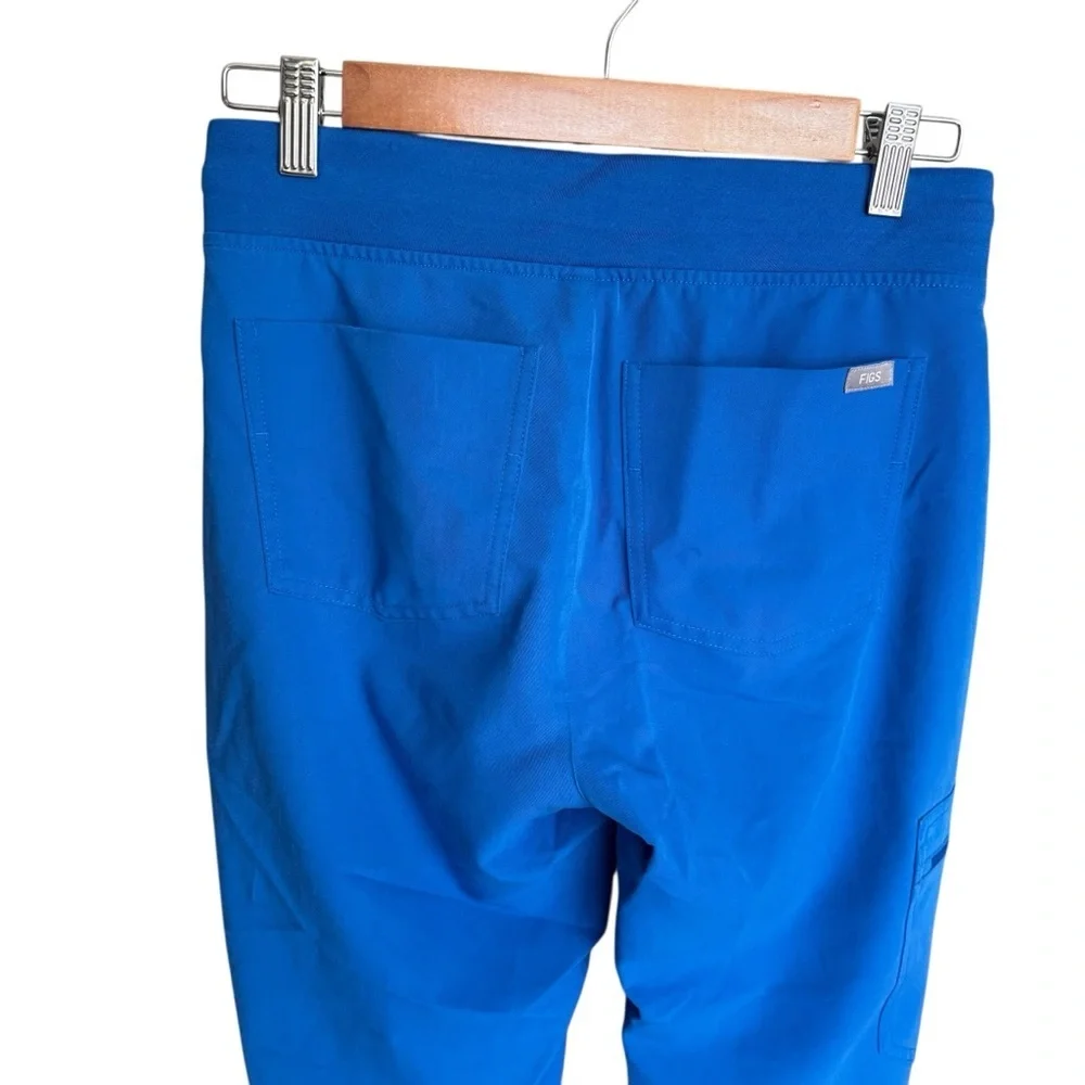 FIGS - Matching Scrub Set Casma Top + Zamora Jogger Pants Technical Collection